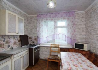 Продаю 3-ком. квартиру, 65 м2, посёлок Российский, Тепличная улица, 33