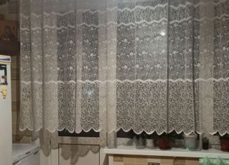 Продажа 3-ком. квартиры, 71.8 м2, поселок городского типа Кугеси, Первомайская улица, 11