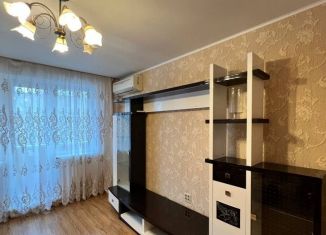 Сдается двухкомнатная квартира, 44 м2, Челябинск, улица Энгельса, 40А