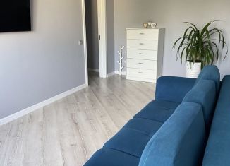 Продажа 2-ком. квартиры, 80 м2, Кропоткин, 1-й микрорайон, 21