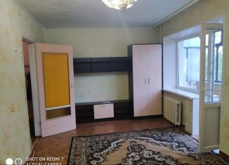 Сдается в аренду 1-ком. квартира, 31 м2, Шебекино, улица Свободы, 33