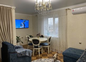 Продается двухкомнатная квартира, 55 м2, село Манаскент, Школьная улица, 1/1