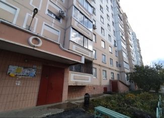 Трехкомнатная квартира на продажу, 64 м2, Елец, улица Коммунаров, 127Б
