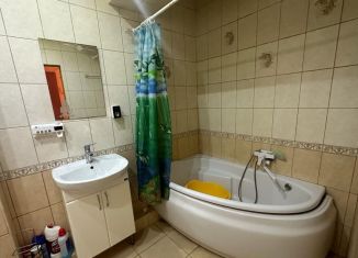 Сдам 1-комнатную квартиру, 36 м2, Крым, улица Дружбы, 42Е