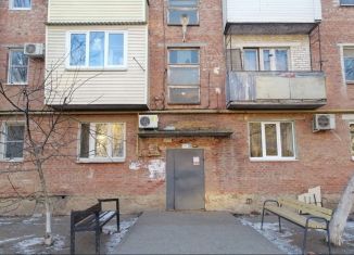 Продаю однокомнатную квартиру, 30 м2, Астраханская область, улица Набережная Казачьего Ерика, 147