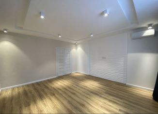 Продам двухкомнатную квартиру, 72.3 м2, деревня Ивановское, улица Семёна Гордого, 1