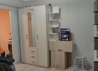 Продаю 2-ком. квартиру, 35 м2, Ачинск, улица Дружбы Народов, 1