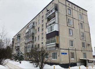 Продам 1-комнатную квартиру, 32 м2, деревня Голубое, деревня Голубое, 1