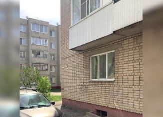 Продаю 1-комнатную квартиру, 30 м2, Смоленск, улица Строгань, 5