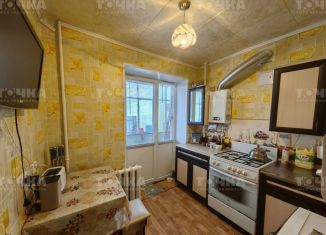 Продается 3-комнатная квартира, 54 м2, Челябинская область, улица Калинина, 4