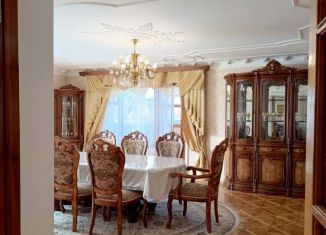 Продается 5-комнатная квартира, 150 м2, Нальчик, проспект Кулиева, 30А, район Горная