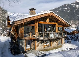 Продаю дом, 300 м2, посёлок городского типа Красная Поляна, улица Защитников Кавказа, 128/1