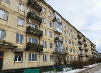 2-комнатная квартира на продажу, 40.2 м2, Новгородская область, улица Мерецкова, 2А