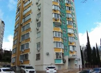 Продаю 1-ком. квартиру, 36.8 м2, Ялта, улица Блюхера, 48А