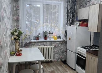 Продам двухкомнатную квартиру, 51.2 м2, село Тарловка, улица Радищева, 9