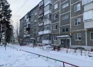 Продам 3-комнатную квартиру, 58.7 м2, Ревда, Московская улица, 1