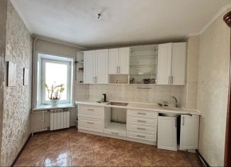 Сдаю 4-ком. квартиру, 83 м2, Алтайский край, улица Энтузиастов, 30