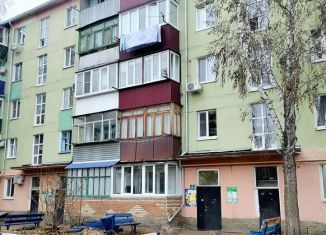 Продаю 3-ком. квартиру, 65 м2, Бузулук, улица Гая, 81