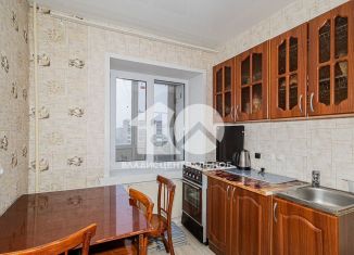 Продам 1-ком. квартиру, 37 м2, Новосибирск, улица Есенина, 16, метро Берёзовая роща