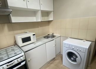 Сдача в аренду 3-комнатной квартиры, 56 м2, Светлогорск, улица Мичурина, 1