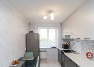 Продается трехкомнатная квартира, 72 м2, Тюмень, улица Николая Чаплина, 121