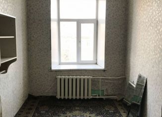 Сдаю в аренду комнату, 33 м2, Красноярск, улица Малиновского, 16