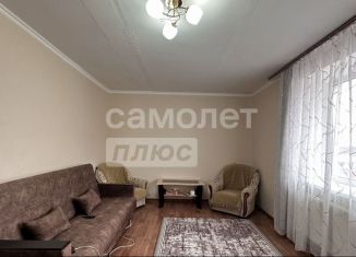 Продаю 2-ком. квартиру, 50 м2, Тимашевск, микрорайон Индустриальный, 36