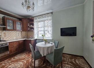 Сдаю 1-ком. квартиру, 50 м2, Самара, проспект Кирова, 435, метро Безымянка