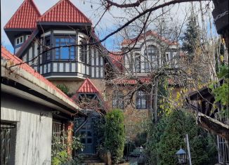 Продам дом, 281 м2, посёлок Луначарский, Трудовая улица, 71