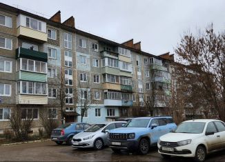 3-комнатная квартира на продажу, 60 м2, Балабаново, улица Гагарина, 10