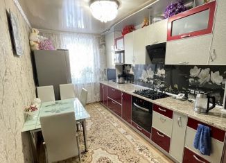 Продаю 3-ком. квартиру, 72.3 м2, Татарстан, улица Гагарина, 8