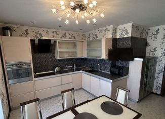 Продам трехкомнатную квартиру, 106 м2, Жуковский, улица Дугина, 28/12