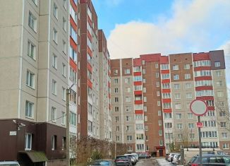 3-комнатная квартира на продажу, 95.6 м2, Гатчина, улица Красных Военлётов, 9к1