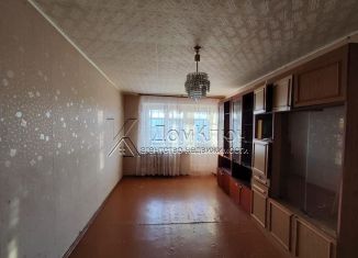 Продам 3-ком. квартиру, 56 м2, Кумертау, улица Мира, 5