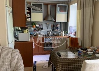 Продам 3-ком. квартиру, 57 м2, Чайковский, Вокзальная улица, 33