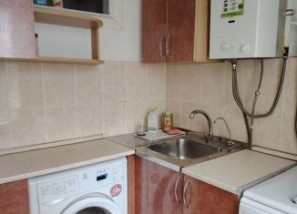 Продам 3-ком. квартиру, 58 м2, Новочеркасск, улица Свободы, 16