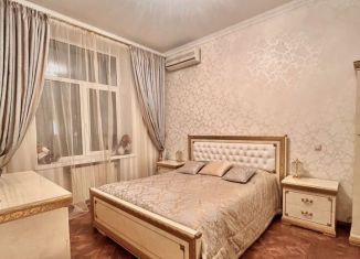 Продажа 2-ком. квартиры, 50 м2, Москва, Кутузовский проспект, 24, метро Кутузовская