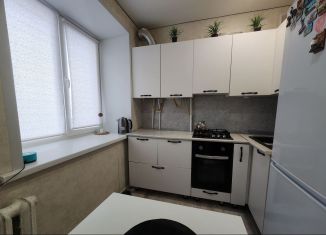 Продается 3-комнатная квартира, 52 м2, Азнакаево, улица Гагарина, 27