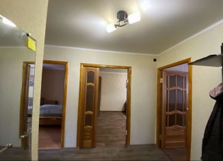 Продается 3-комнатная квартира, 60 м2, Карачаево-Черкесия, улица Лободина, 47