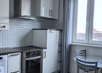 Продажа трехкомнатной квартиры, 74.2 м2, Москва, метро Перово, Новогиреевская улица, 29к1