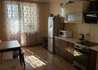 Продается 1-комнатная квартира, 50 м2, Краснодар, улица Александра Покрышкина, 2/2