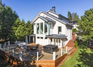 Продается дом, 160 м2, посёлок городского типа Красная Поляна, Волоколамская улица, 60