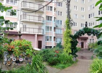 Продаю 2-ком. квартиру, 55 м2, Подольск, улица Генерала Смирнова, 11