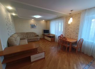 Сдача в аренду 3-ком. квартиры, 100 м2, Челябинск, улица Энгельса, 54А