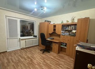 Продаю 2-ком. квартиру, 43.8 м2, Сосногорск, улица Горького, 3