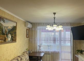 Продается 1-ком. квартира, 30.2 м2, Тольятти, Революционная улица, 30