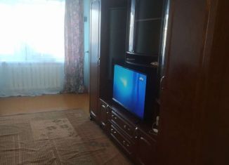 Продается 2-комнатная квартира, 40 м2, Камень-на-Оби, Солнечная улица, 12