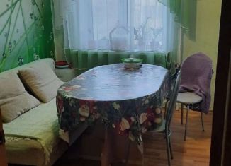 Продам 3-комнатную квартиру, 62.5 м2, Александровск, улица Ленина