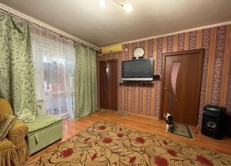 Продаю пятикомнатную квартиру, 105 м2, Батайск, Коммунистическая улица, 199