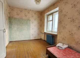 Продажа двухкомнатной квартиры, 42 м2, Азнакаево, улица Ленина, 21